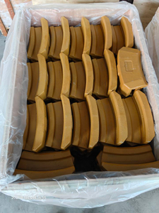 ST002AT Copritacco ad angolo in fusione Komatsu curvo